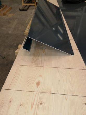Pliage alu gris anthracite 7016 pour appui béton